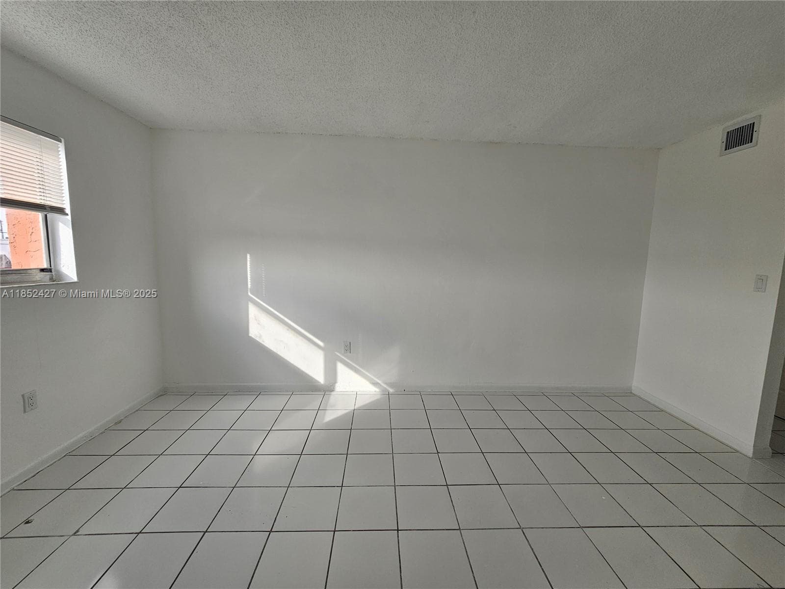 SUNSET HILLS I CONDO · #206 in Lauderdale Lakes - Photo 9