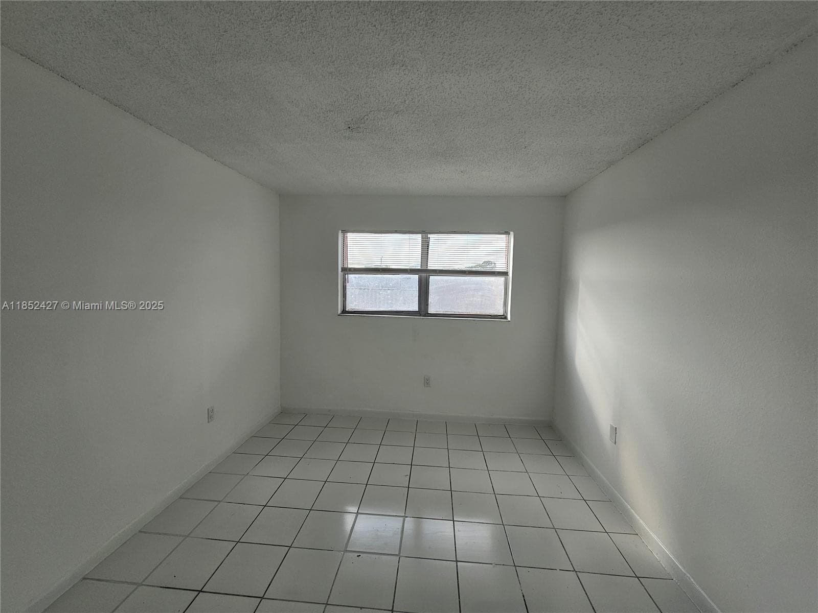 SUNSET HILLS I CONDO · #206 in Lauderdale Lakes - Photo 11