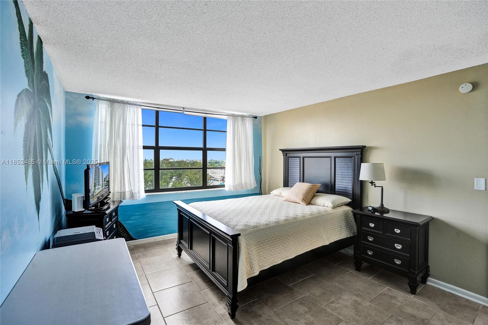 Waterbury · #1005 in Pompano Beach - Photo 2