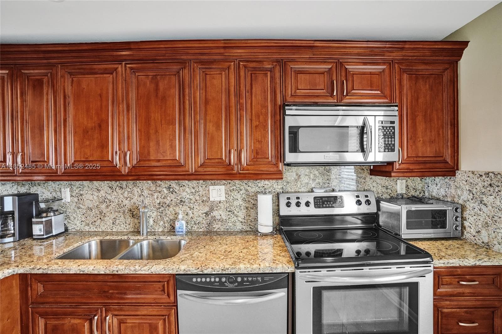 Waterbury · #1005 in Pompano Beach - Photo 13