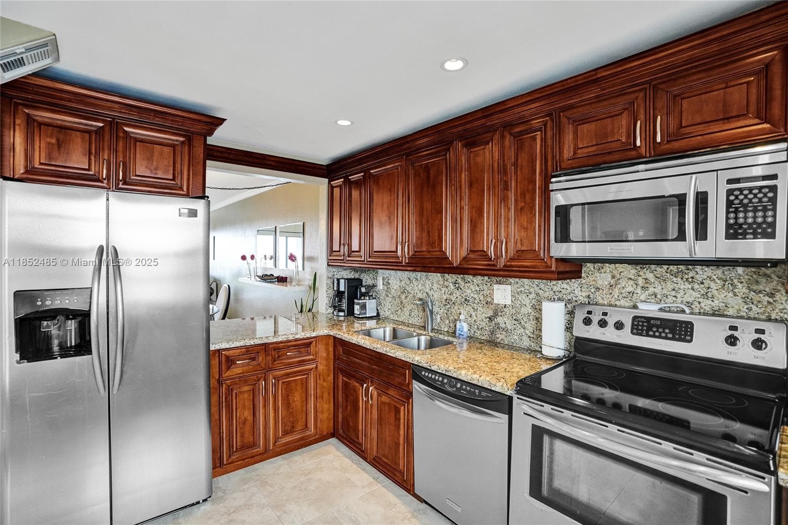Waterbury · #1005 in Pompano Beach - Photo 17