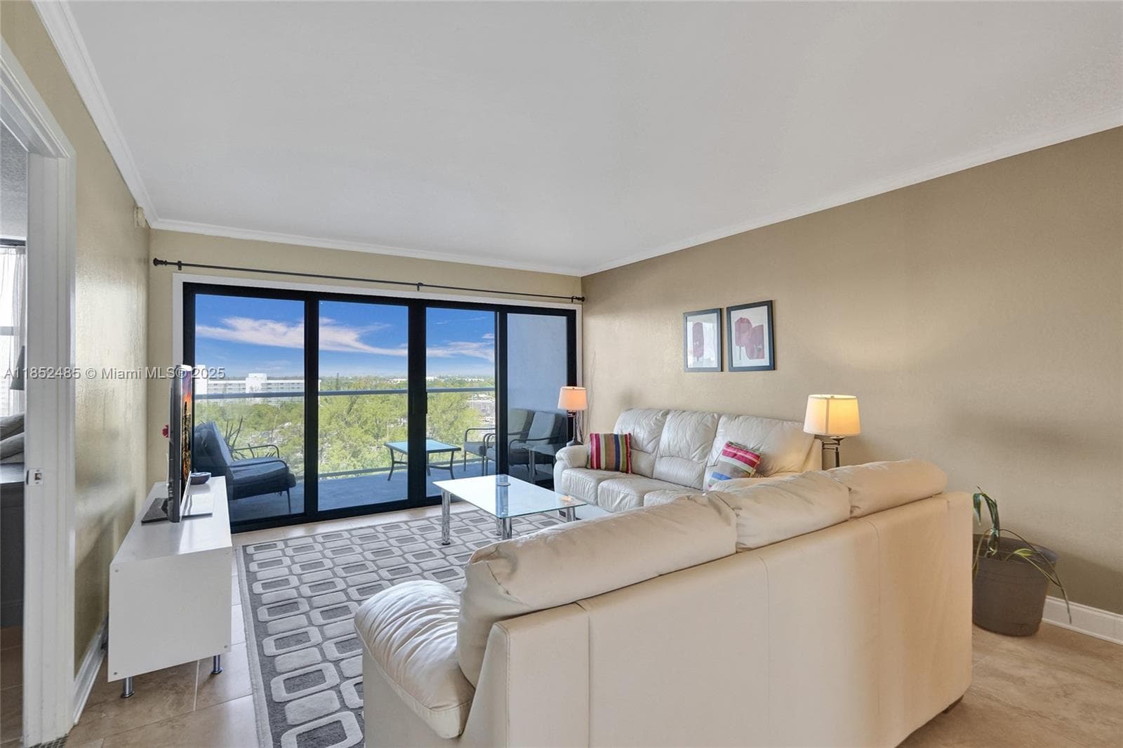 Waterbury · #1005 in Pompano Beach - Photo 7