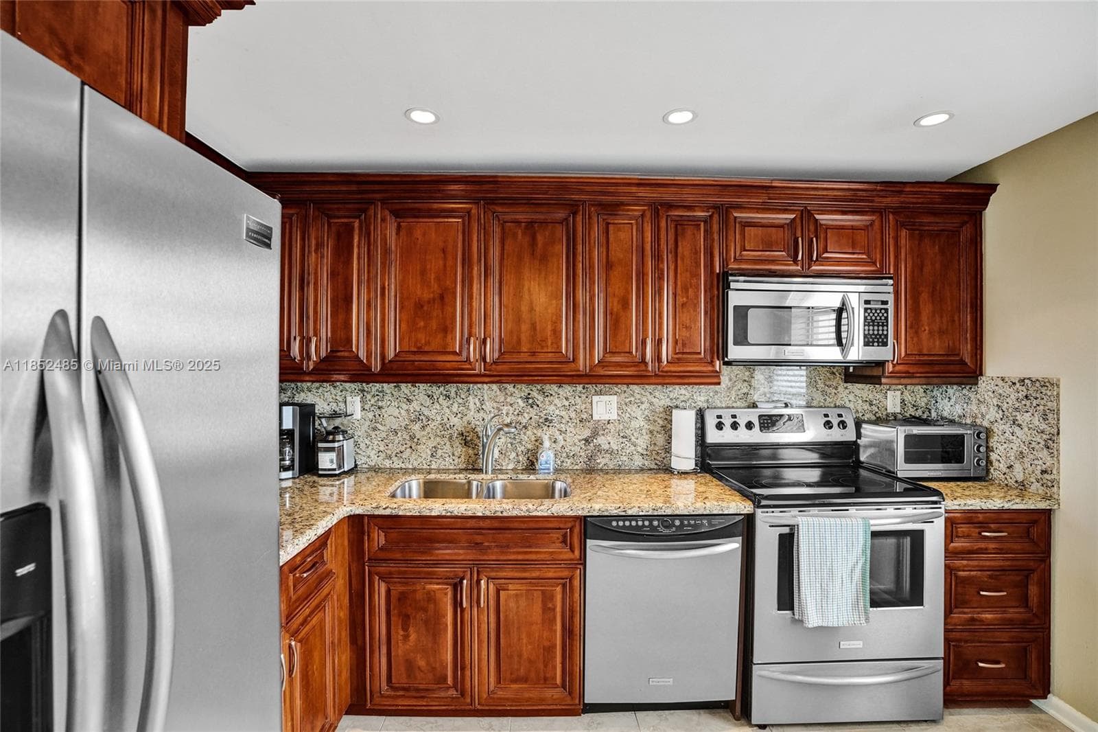 Waterbury · #1005 in Pompano Beach - Photo 14