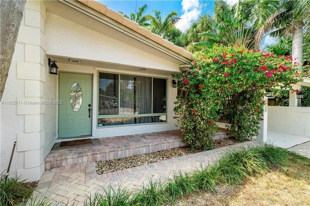 2365 SW 34th Way photo 2