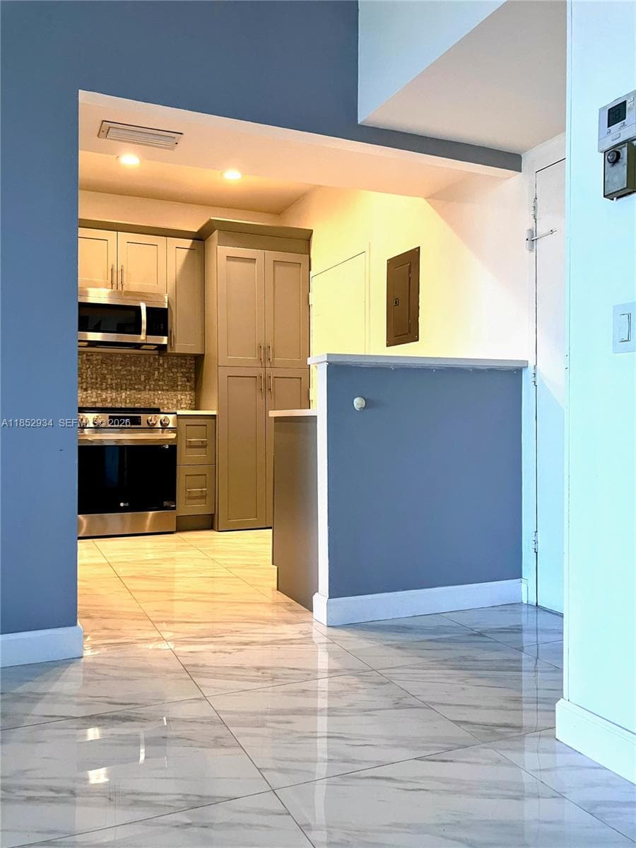 ROYAL COAST · #16N in Lauderdale By The Sea - Photo 15