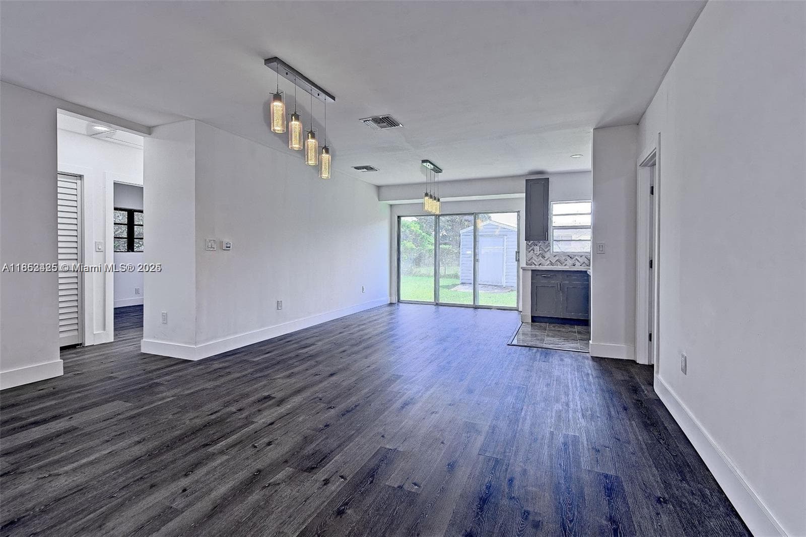 372 W Dayton Cir photo 15