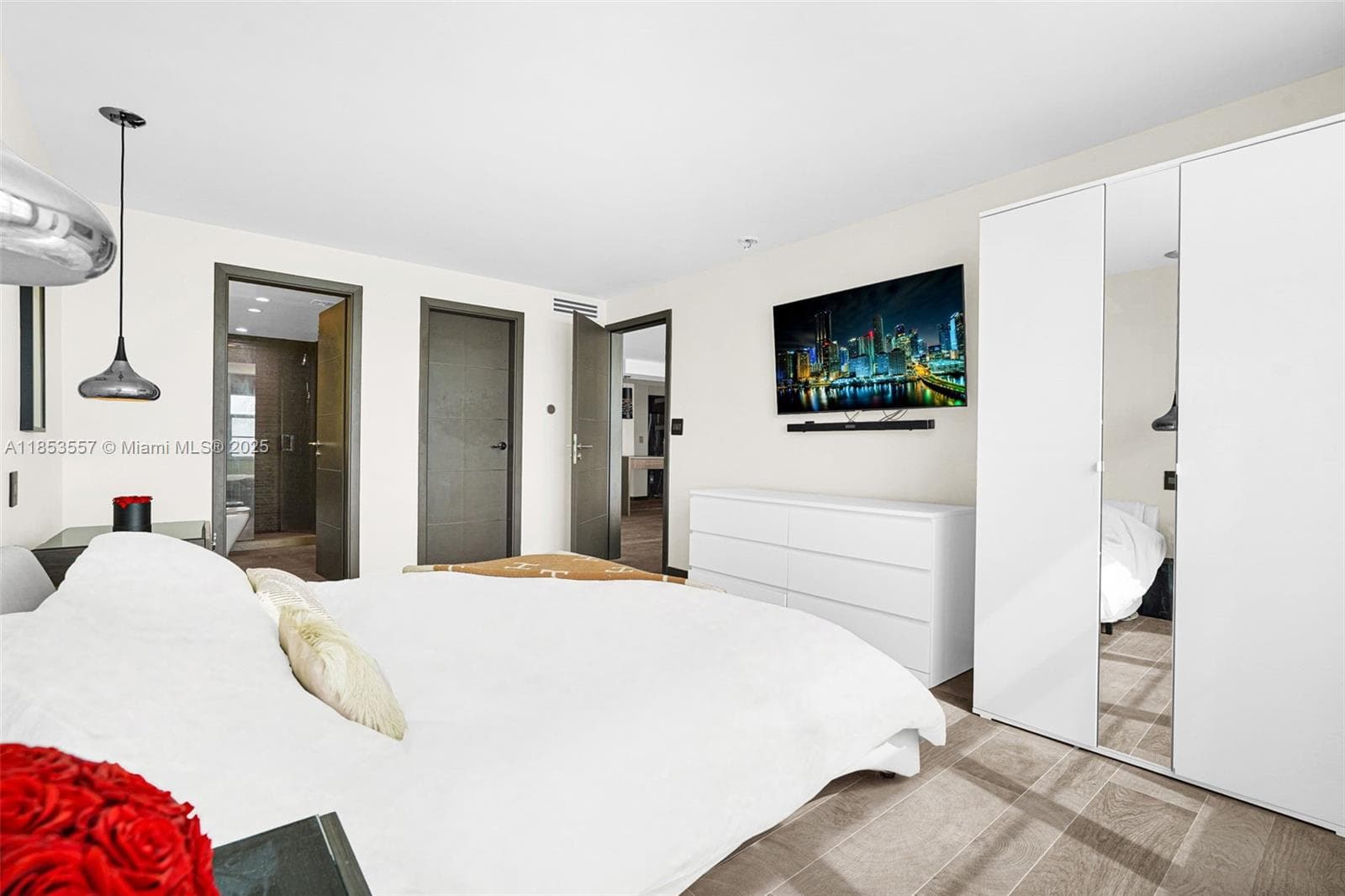 Seacoast 5151 · #1519 in Miami Beach - Photo 19