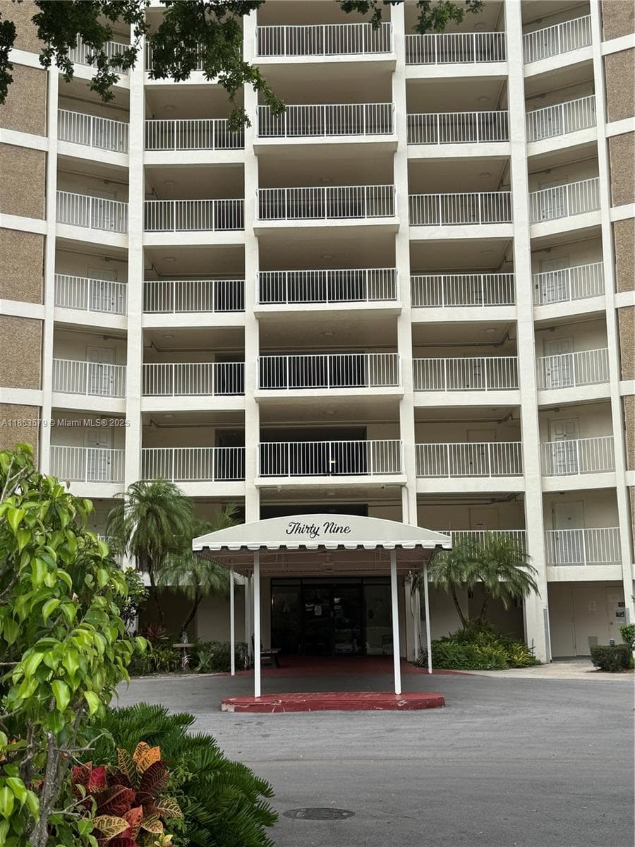 NO 39 PALM-AIRE COUNTRY C · #509 in Pompano Beach - Photo 1