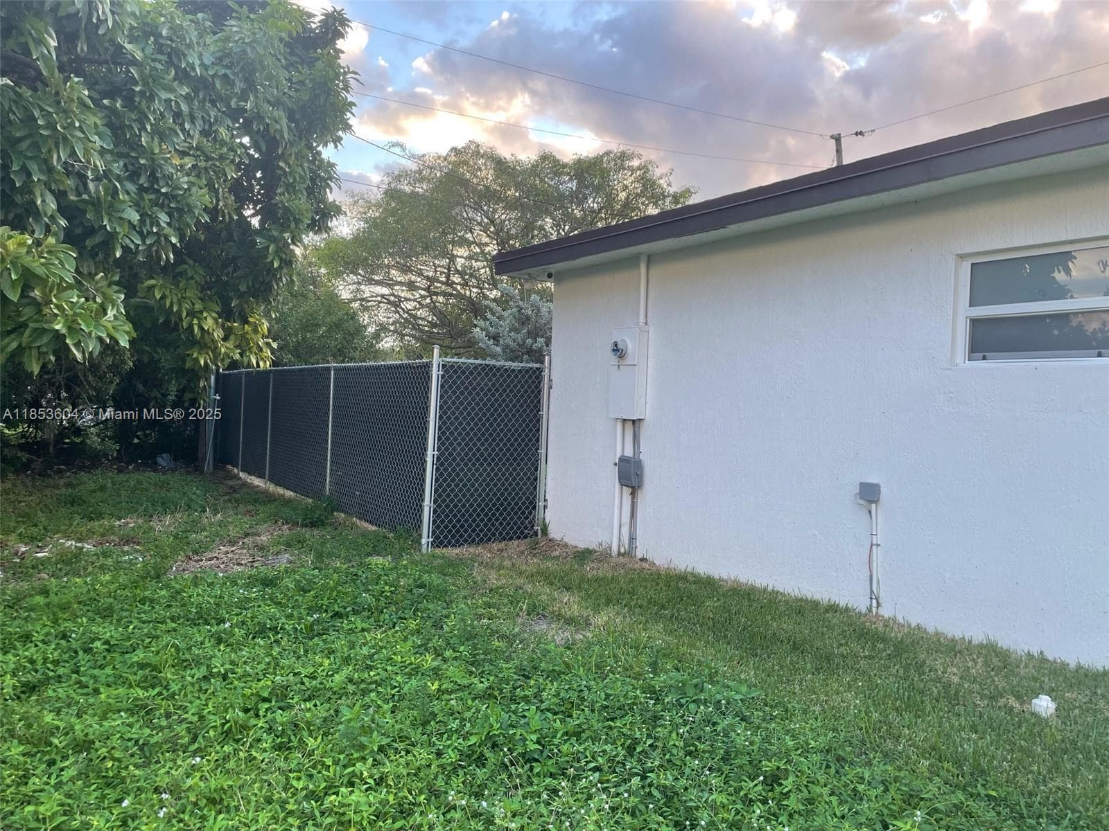 2360 NW 14th St #- photo 16