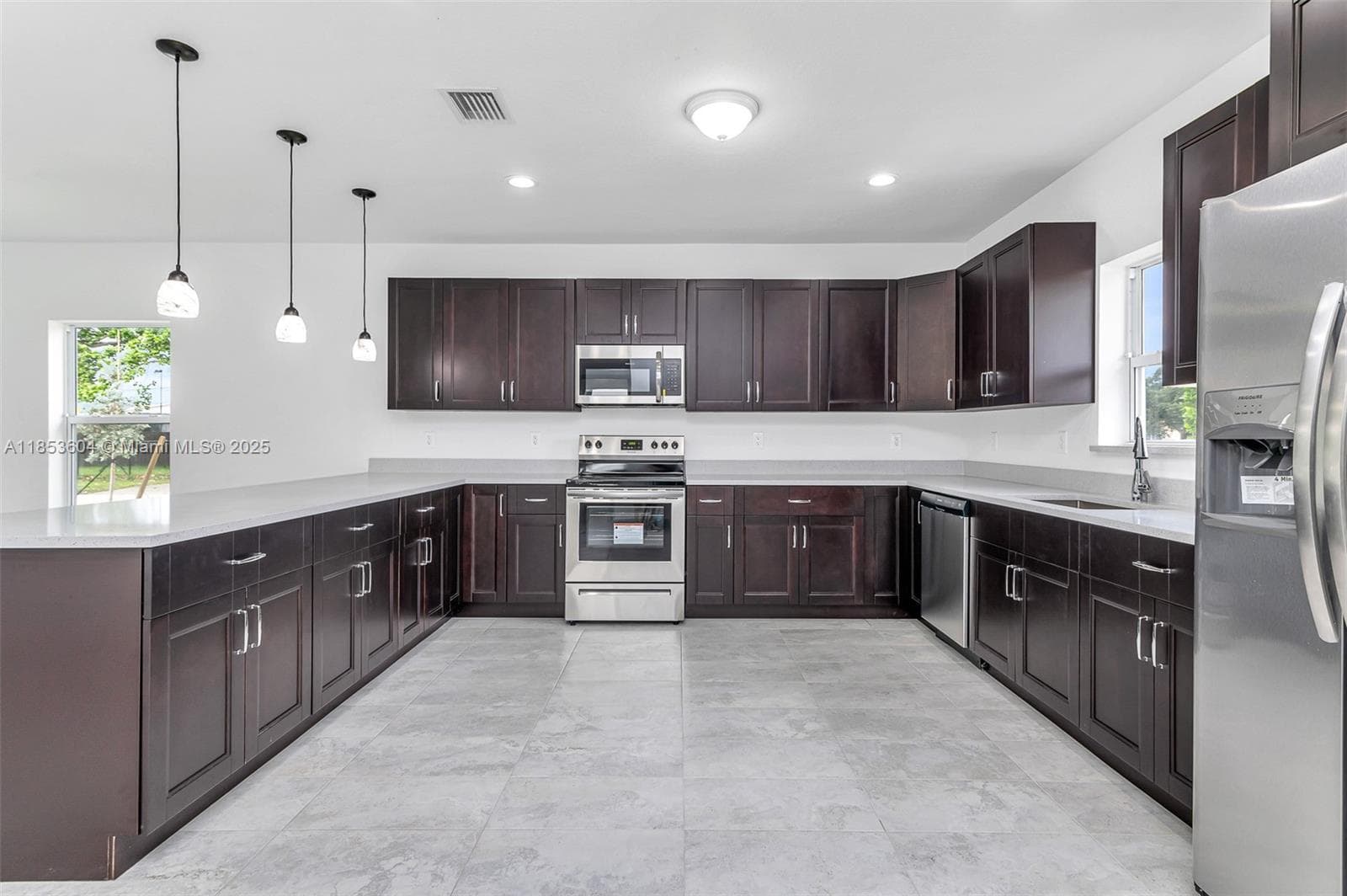 2360 NW 14th St #- photo 3