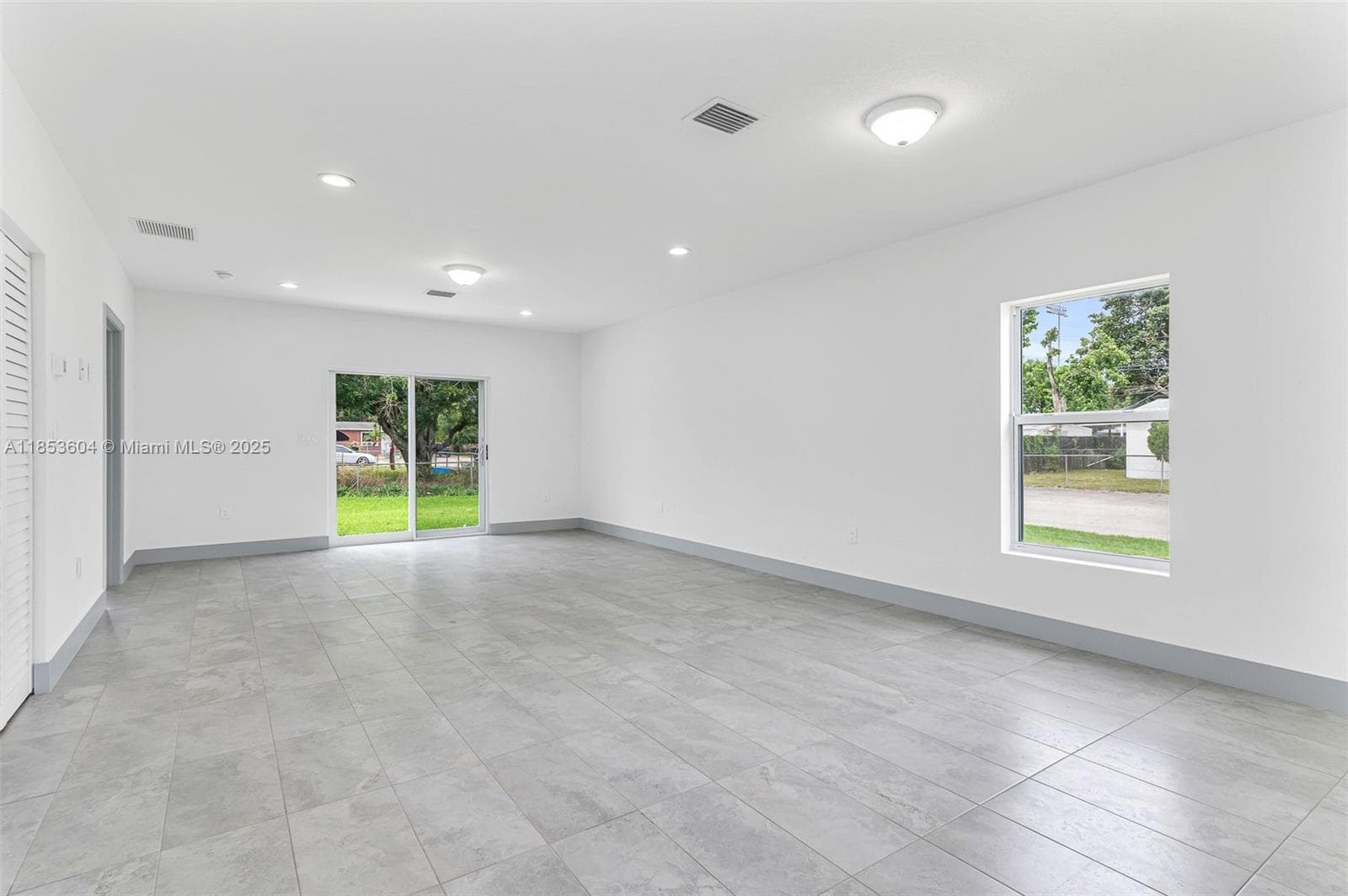 2360 NW 14th St #- photo 5