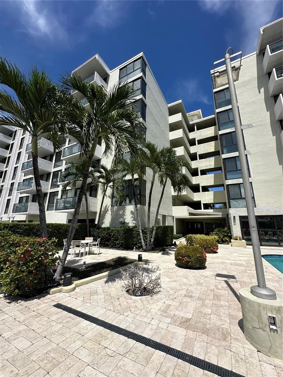 GUILDFORD CONDO · #206 in Bay Harbor Islands - Photo 6