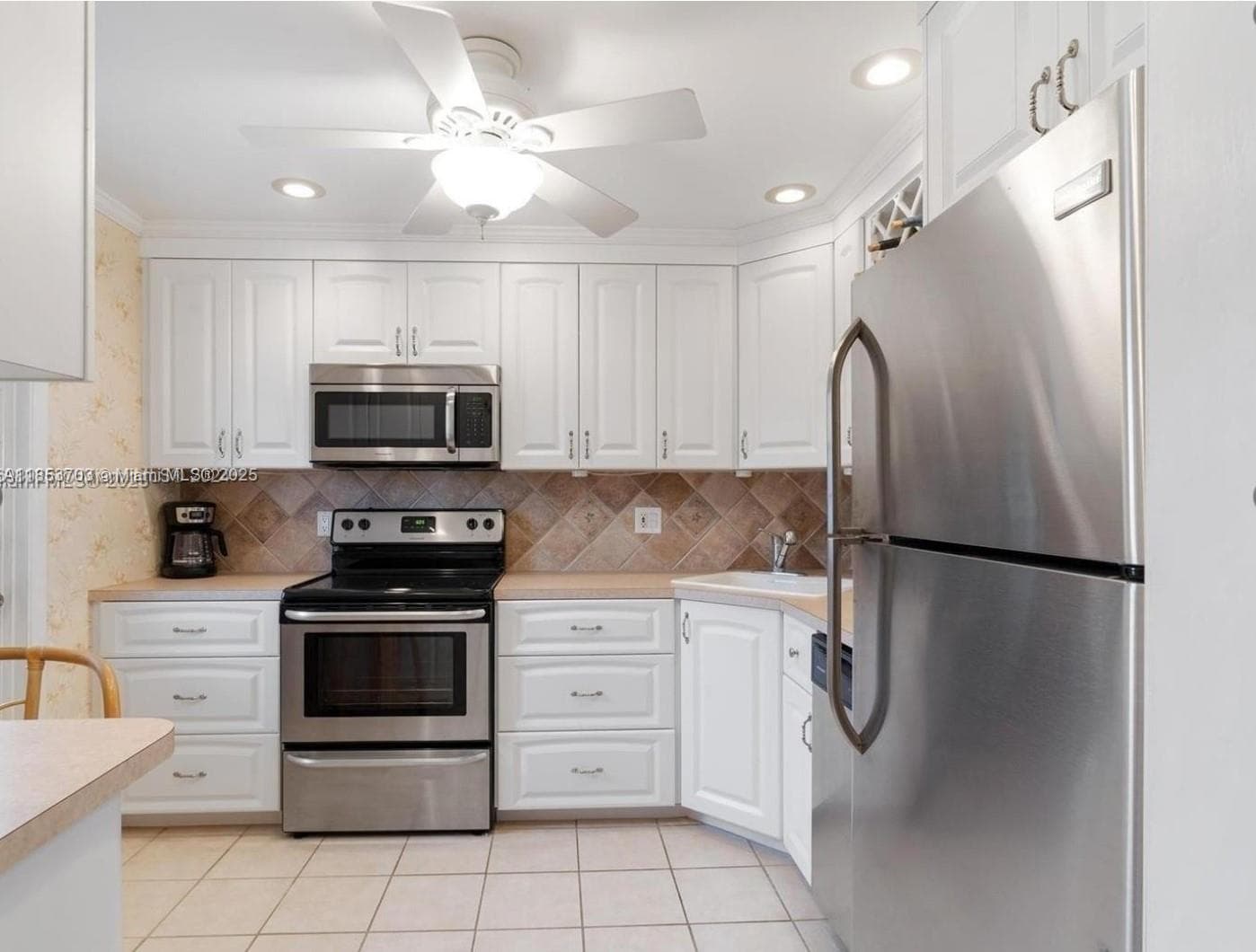 GARDENS BY THE SEA CONDO · #211 in Lauderdale By The Sea - Photo 6