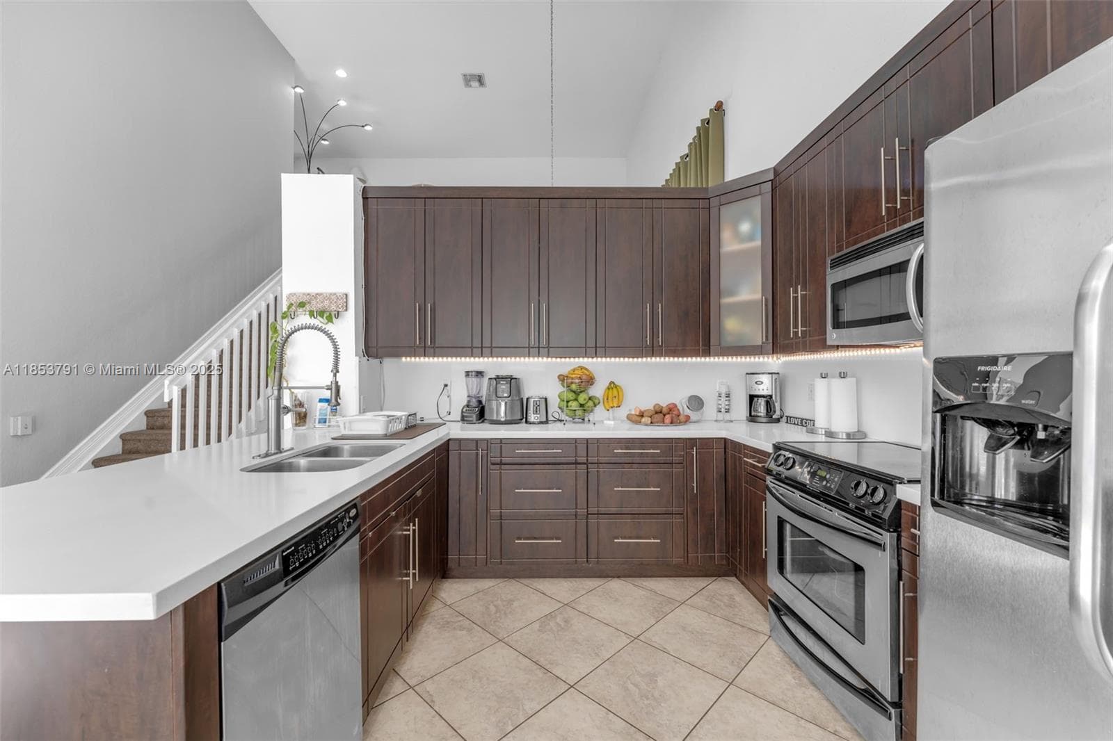 1755 NE 37th Ave #0 photo 7