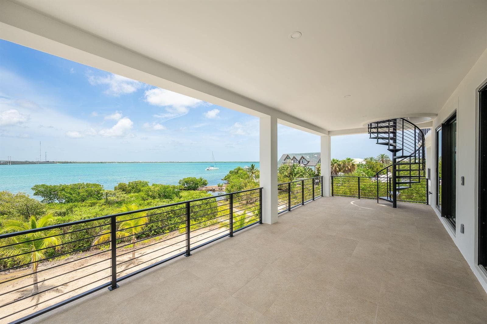75-web-or-mls-NDP-231-E-Shore-6-8390