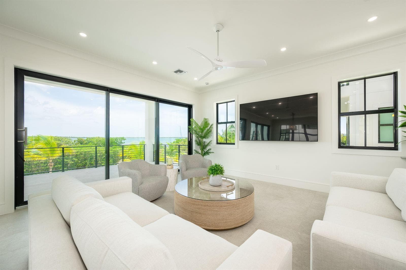 37-web-or-mls-NDP-231-E-Shore-6--10