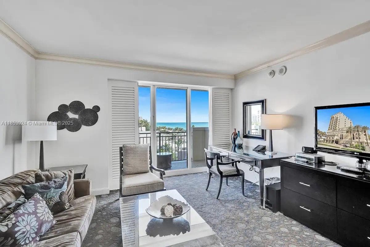 ATLANTIC HOTEL · #903 in Fort Lauderdale - Photo 9