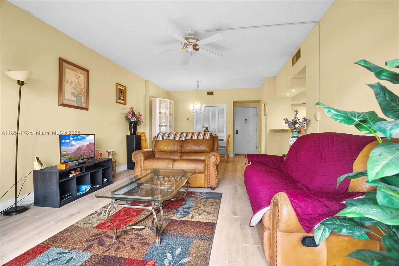 HILLCREST EAST NO 22 · #118 in Hollywood - Photo 10