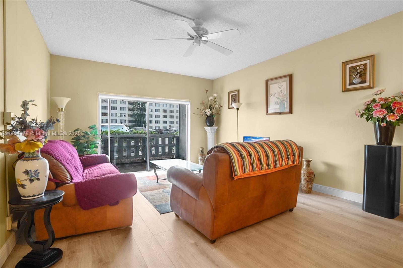 HILLCREST EAST NO 22 · #118 in Hollywood - Photo 8
