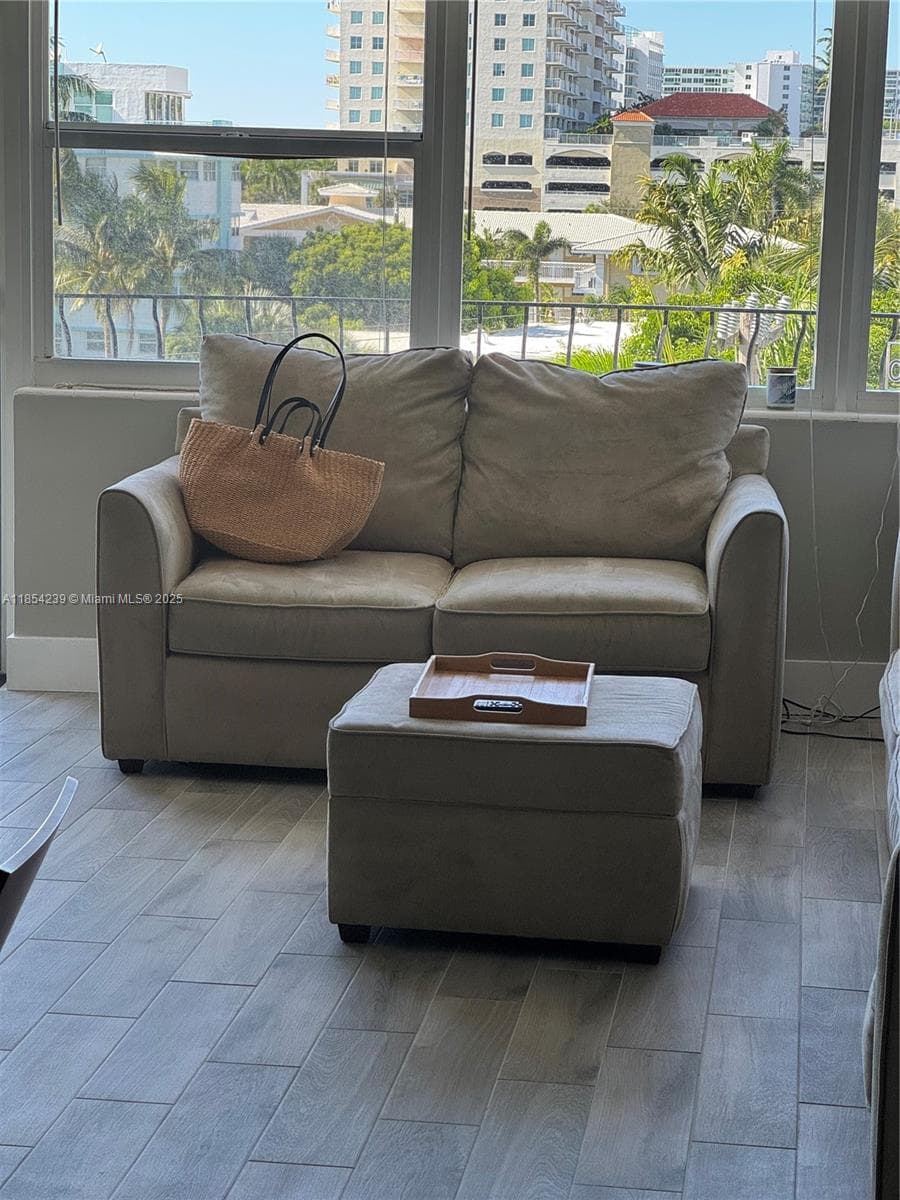 LE CERCLE BY THE BEACH CO · #507 in Fort Lauderdale - Photo 13
