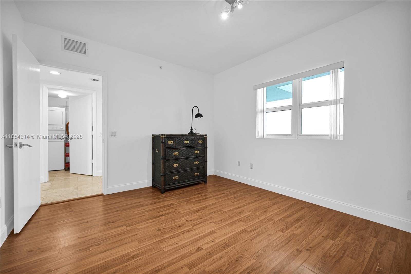 ONE FIFTY ONE AT BISCAYNE · #1605 in North Miami - Photo 17