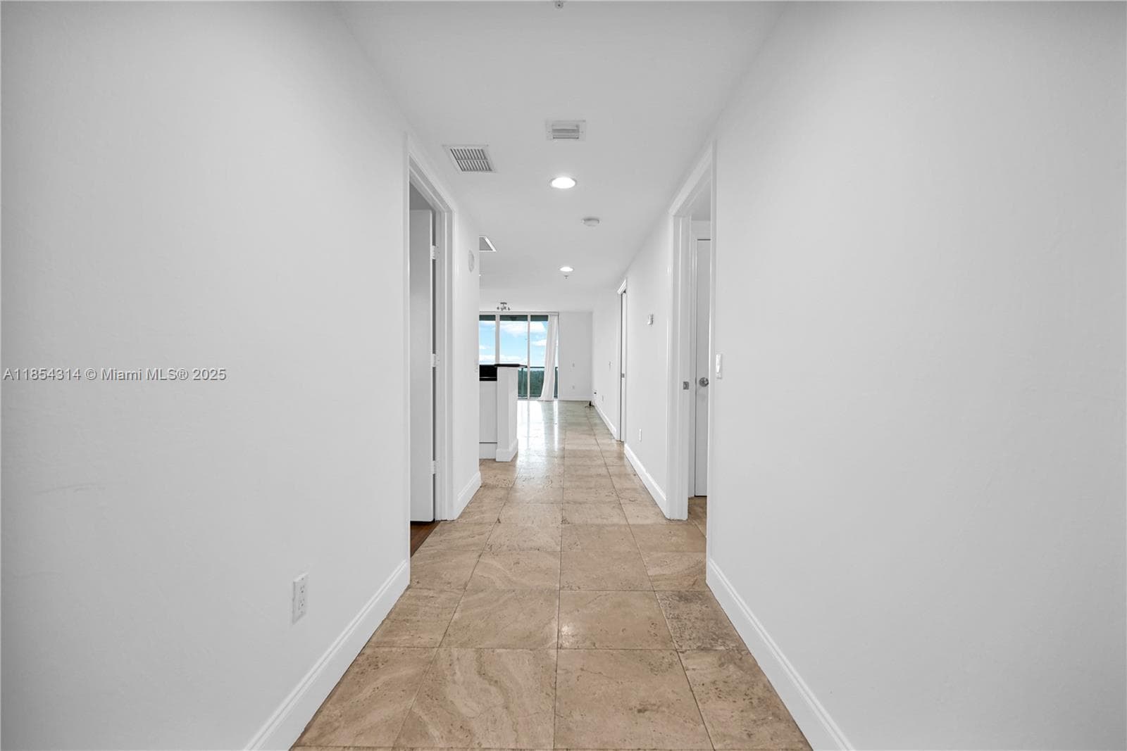 ONE FIFTY ONE AT BISCAYNE · #1605 in North Miami - Photo 14