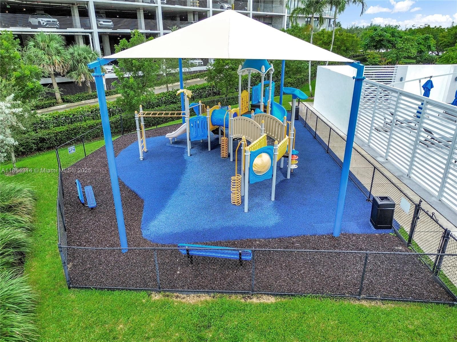 ONE FIFTY ONE AT BISCAYNE · #1605 in North Miami - Photo 25