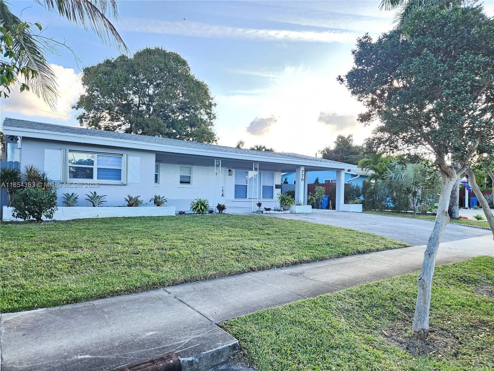 770 NW 38th St photo 3