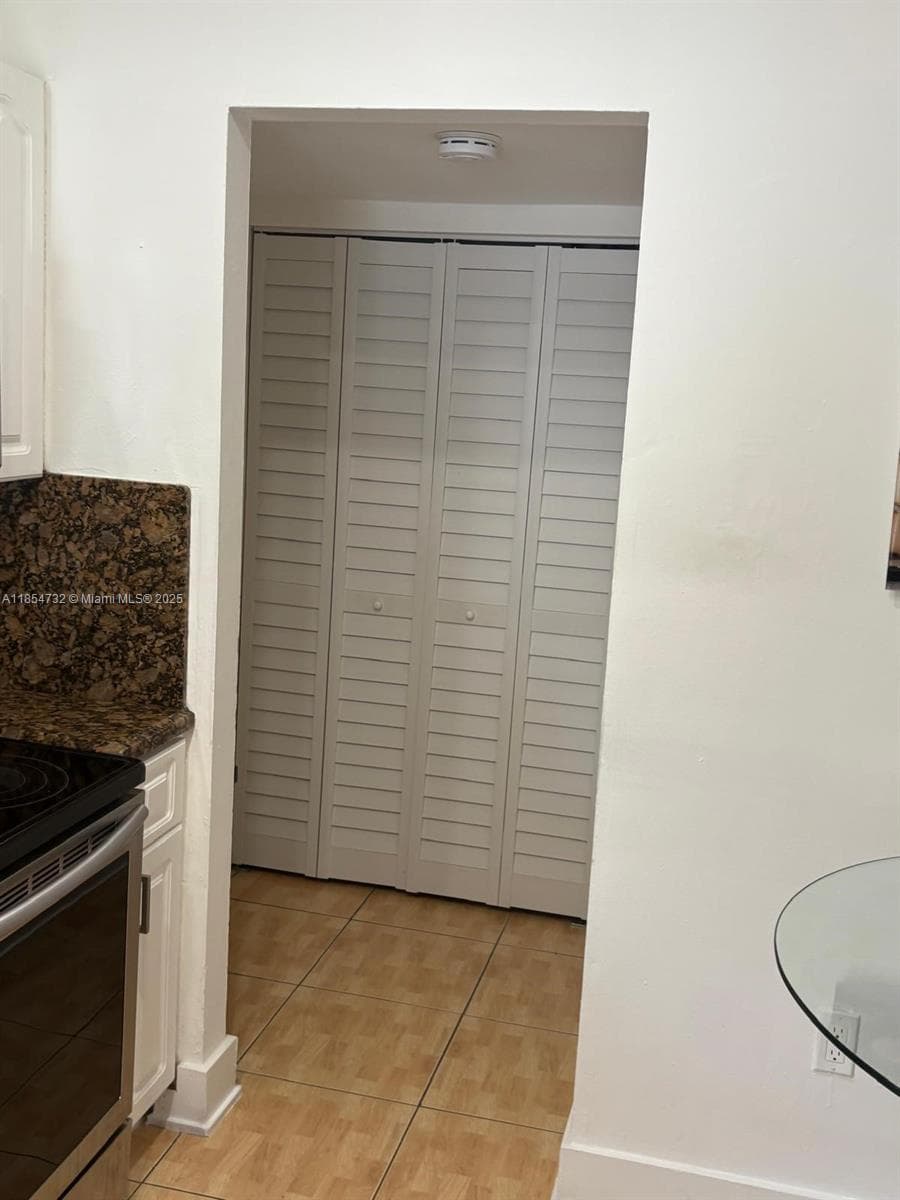 1671 SW 29th Ave photo 10