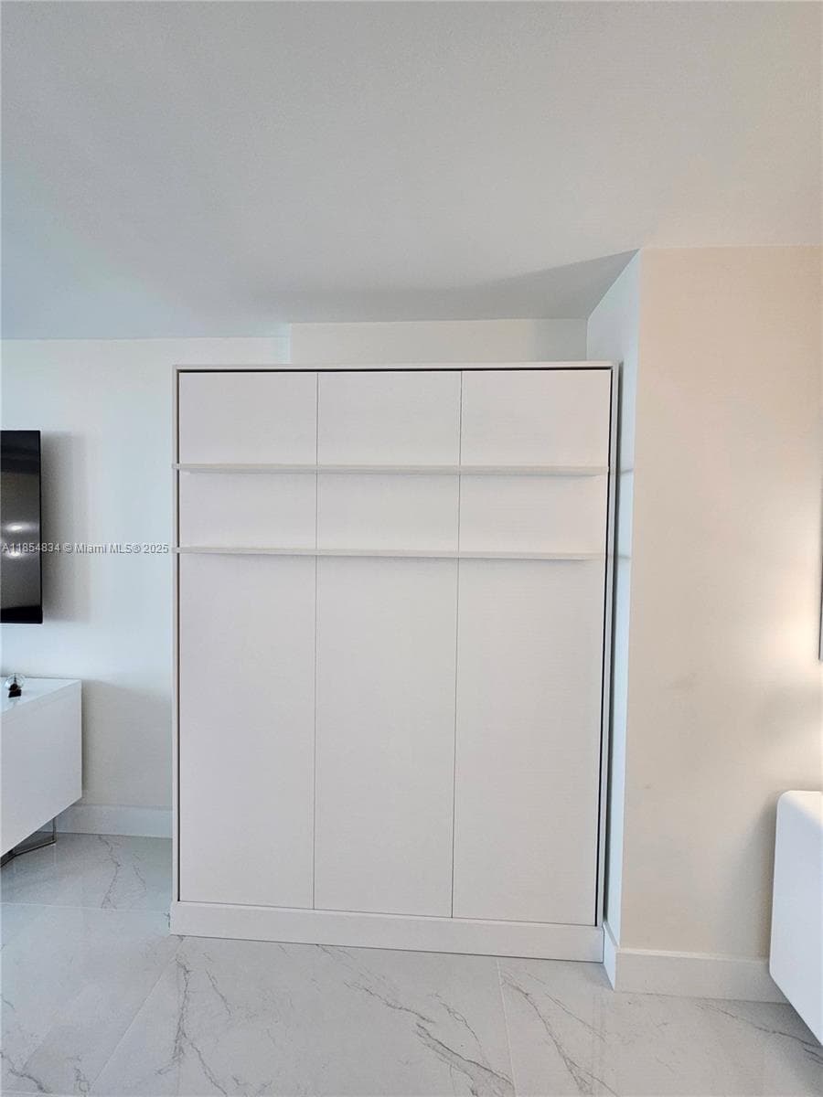 WAVE CONDO · #307 (Ave. April 10 2026) in Hollywood - Photo 18