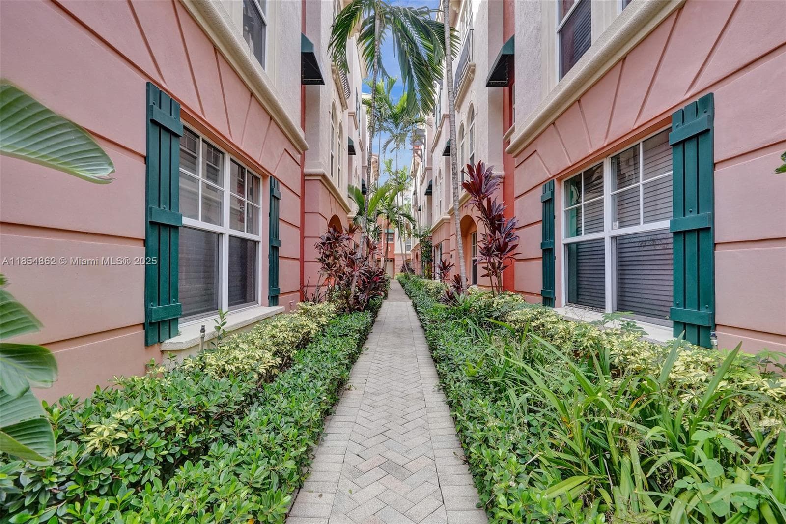 VILLA MEDICI · #1904 in Fort Lauderdale - Photo 55
