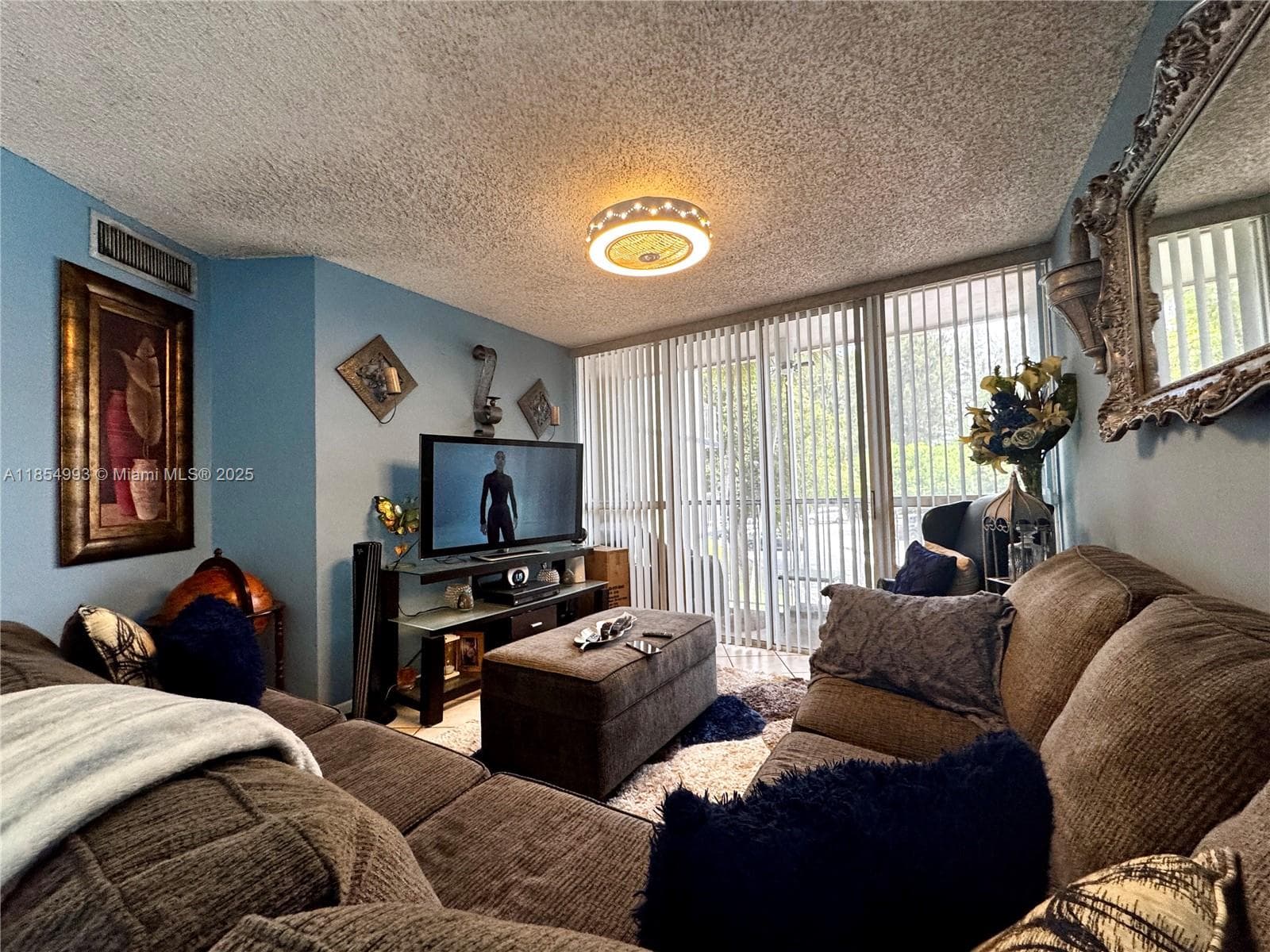 LAS BRISAS@ COUNTRY CLUB · #A211 in Hialeah - Photo 3