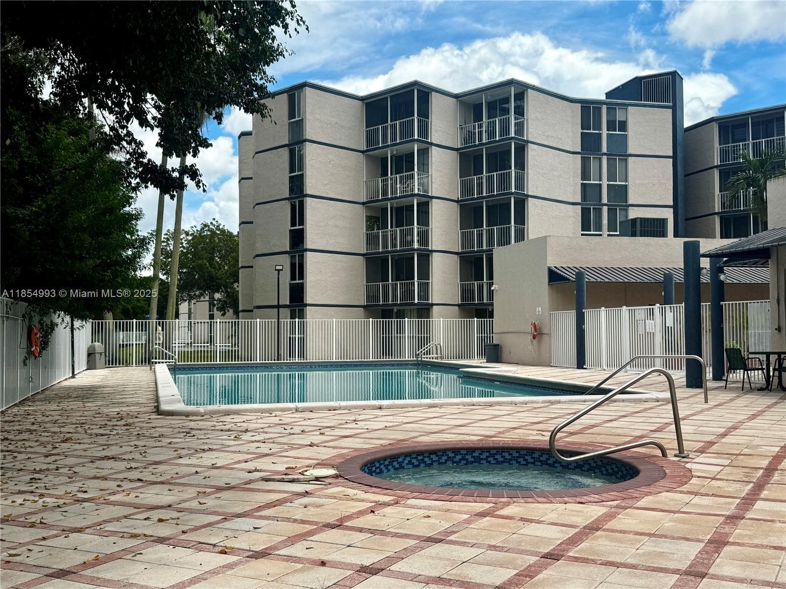 LAS BRISAS@ COUNTRY CLUB · #A211 in Hialeah - Photo 14