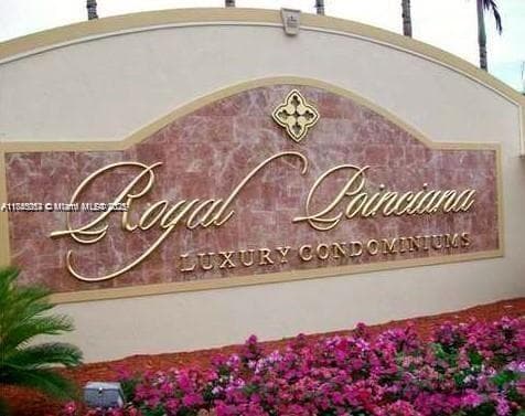 ROYAL POINCIANA · #1202 in Pompano Beach - Photo 1
