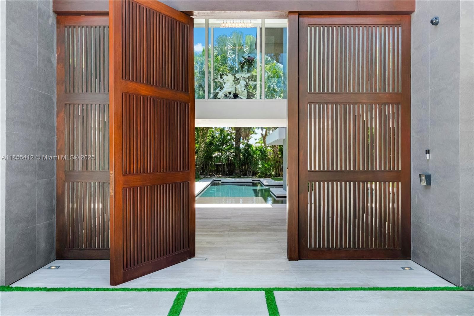 545 SABAL PALM photo 59
