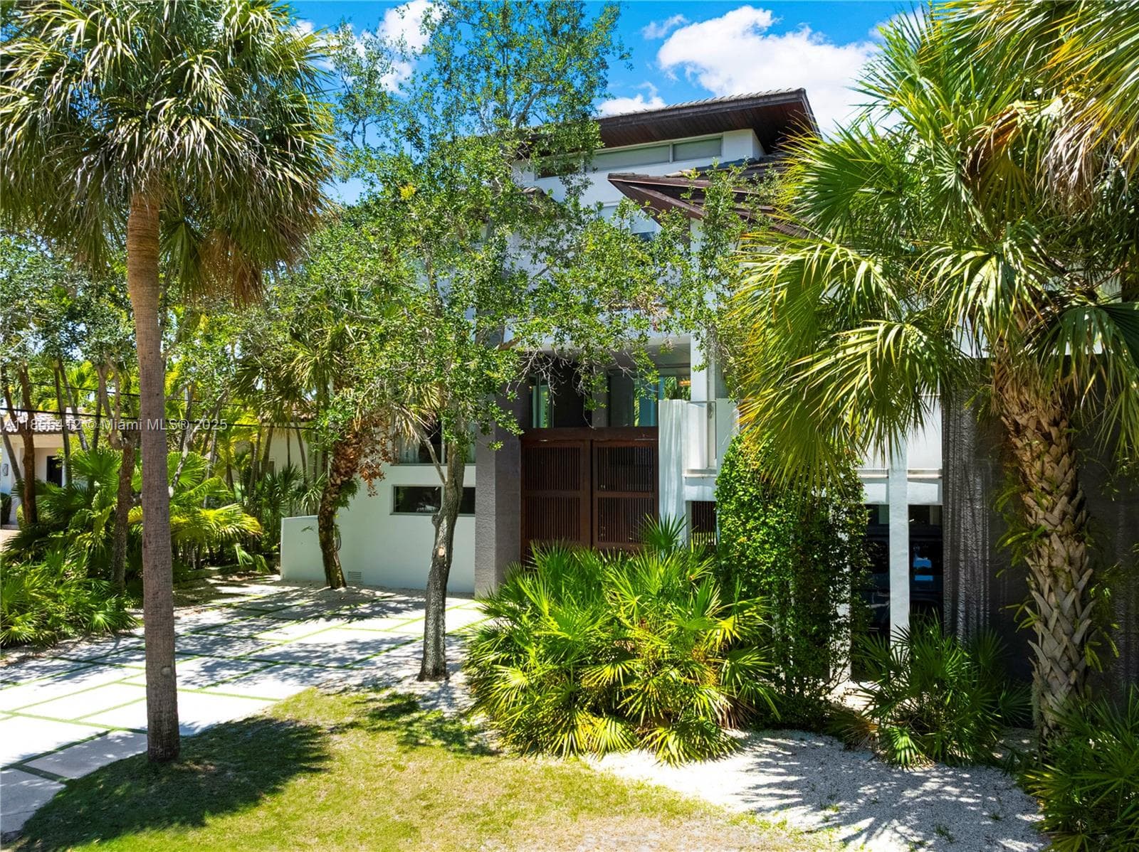 545 SABAL PALM photo 37