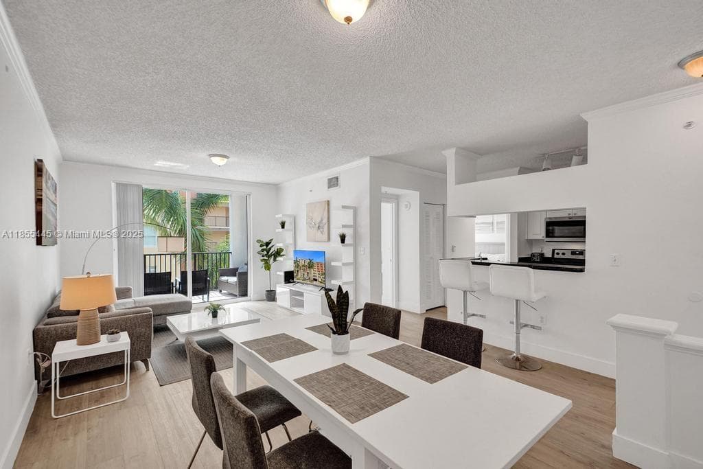 Porto Bellagio · #1511 in Sunny Isles Beach - Photo 2