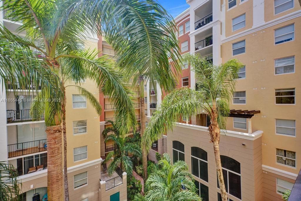 Porto Bellagio · #1511 in Sunny Isles Beach - Photo 46
