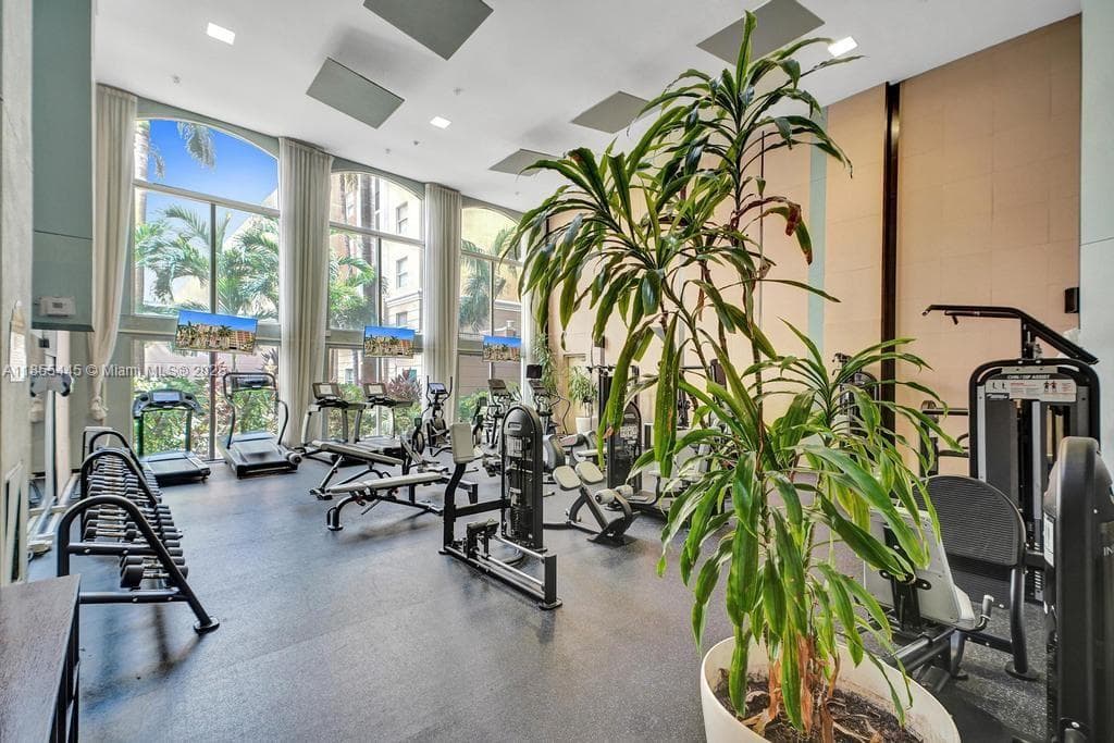 Porto Bellagio · #1511 in Sunny Isles Beach - Photo 30