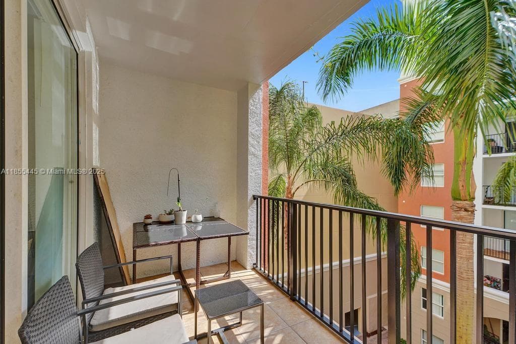 Porto Bellagio · #1511 in Sunny Isles Beach - Photo 49