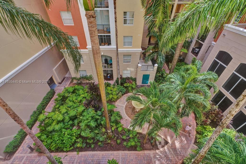 Porto Bellagio · #1511 in Sunny Isles Beach - Photo 45