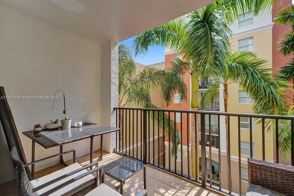 Porto Bellagio · #1511 in Sunny Isles Beach - Photo 50