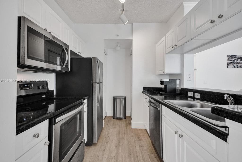 Porto Bellagio · #1511 in Sunny Isles Beach - Photo 11
