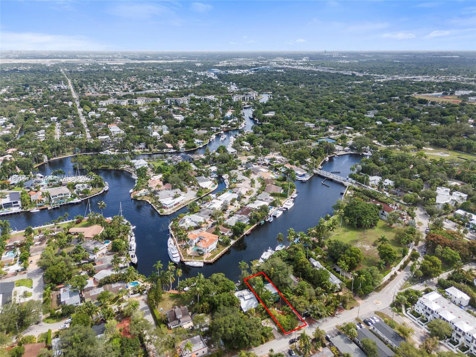 918 Tequesta St photo 38