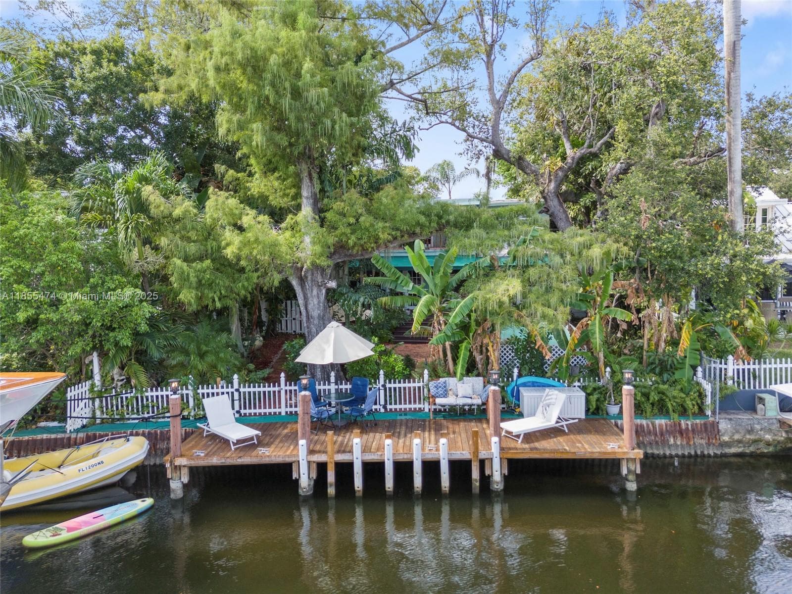 918 Tequesta St photo 39