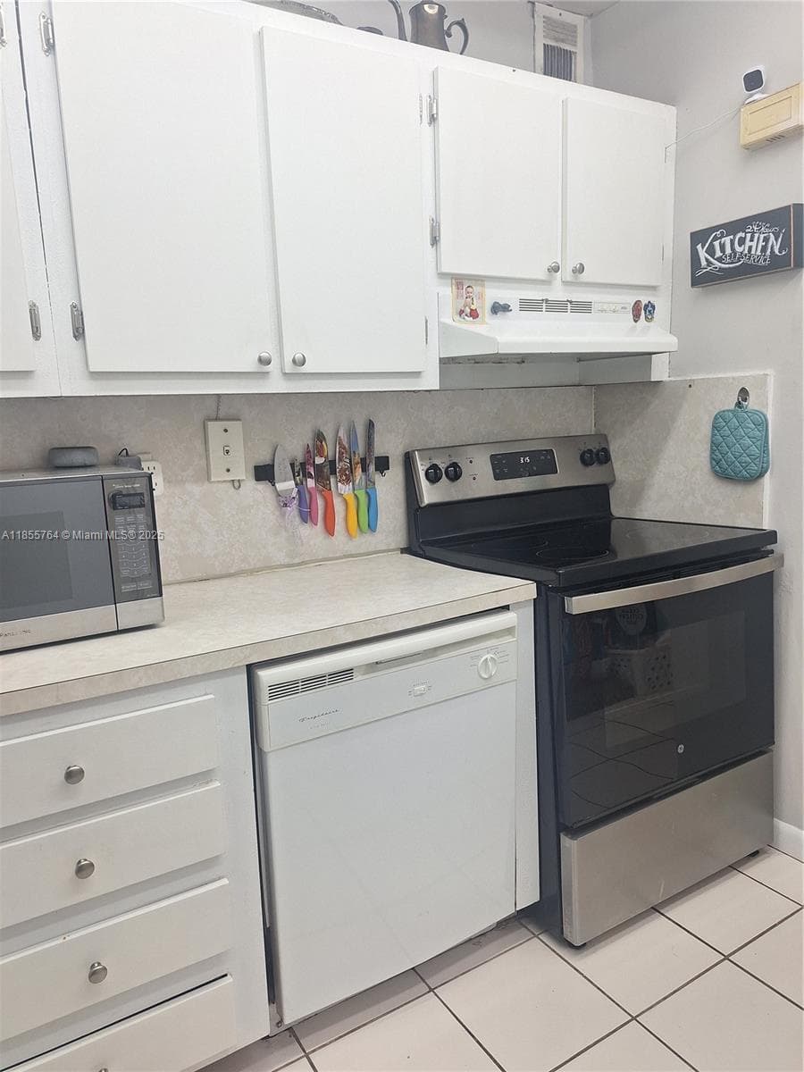 Oakland Shores · #D211 in Oakland Park - Photo 13
