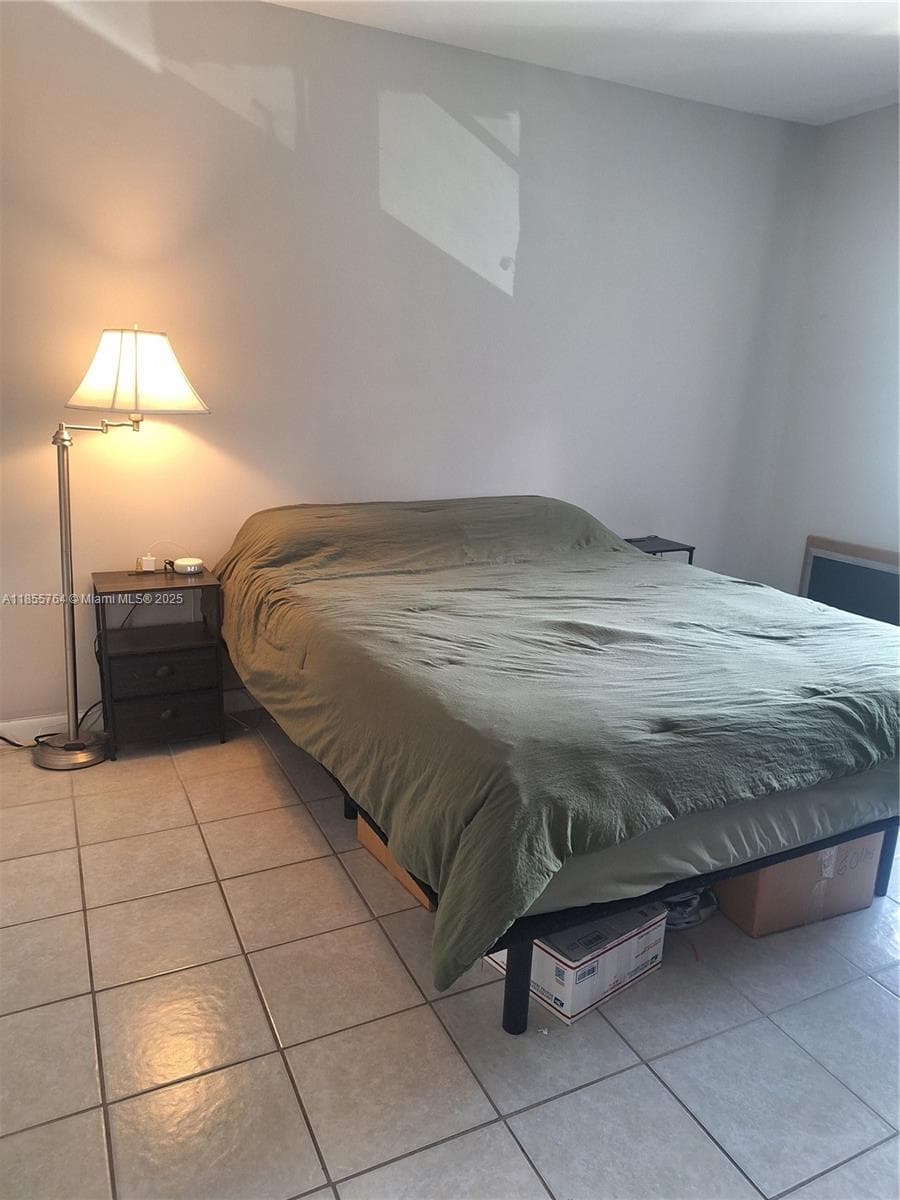 Oakland Shores · #D211 in Oakland Park - Photo 3