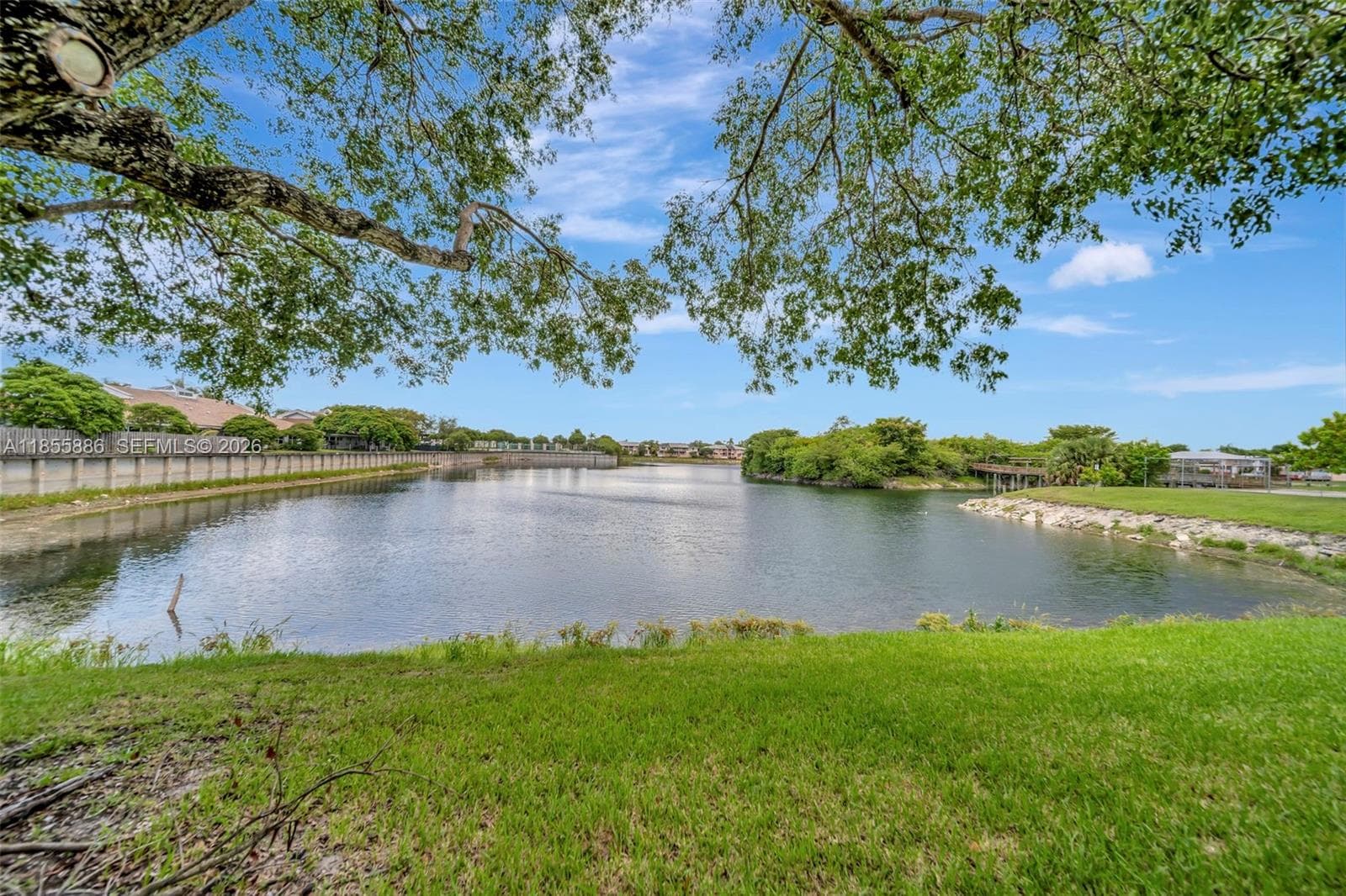 MIRA LAGO · #203 in Oakland Park - Photo 1
