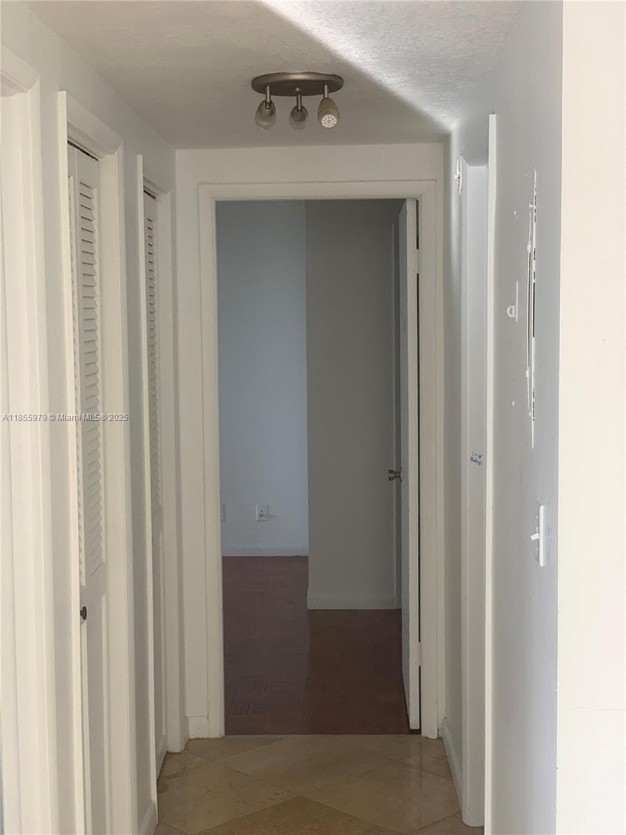 HILLCREST EAST NO 24 COND · #800 in Hollywood - Photo 9