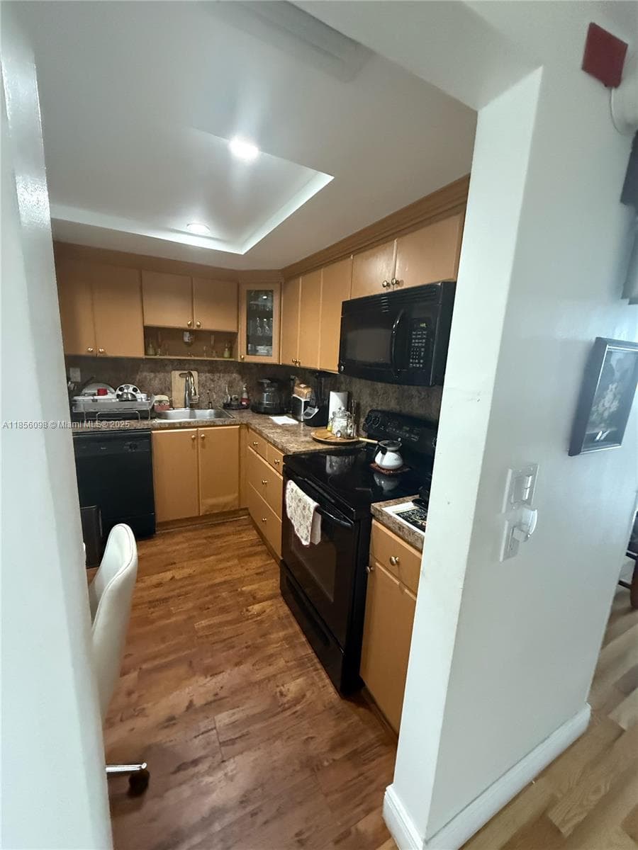SIXT MOORINGS CONDOMINIUM · #514 in Miami - Photo 6